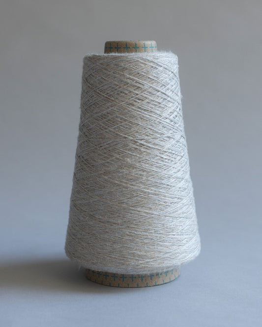 100% RECYCLED SILK YARN - LIMESTONE